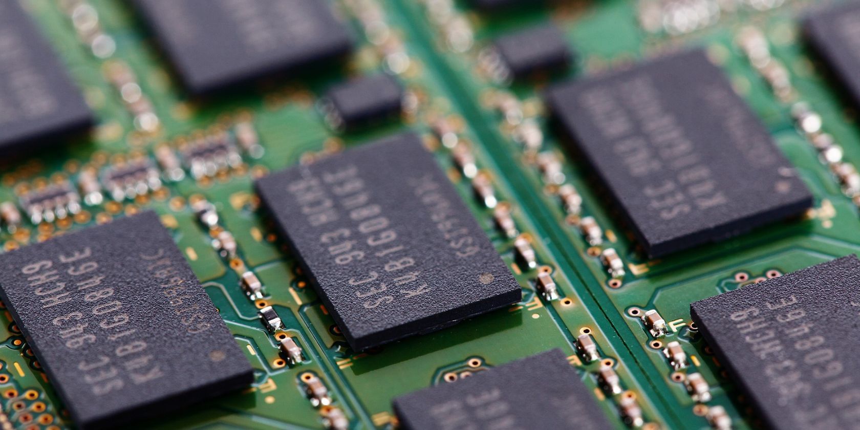 volatile-memory-vs-nonvolatile-memory-what-s-the-difference